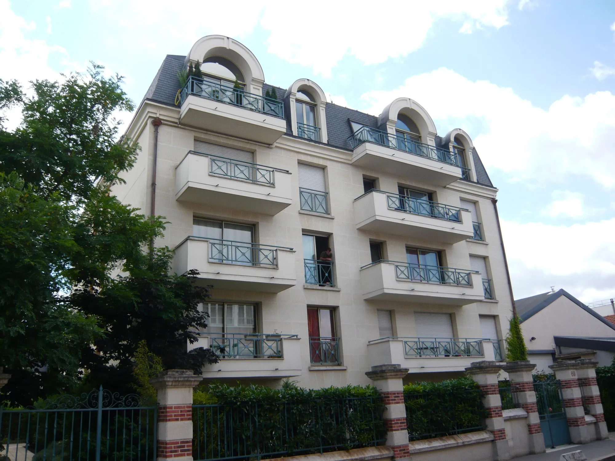 Immeuble réalisé par SIML au 69 rue Veuve Lacroix, La Garenne-Colombes